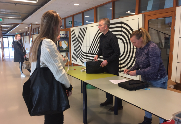 kleding blijven teugels Lyceum Ypenburg